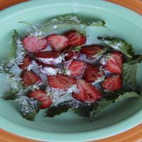 Lightly Peppered Strawberries_image