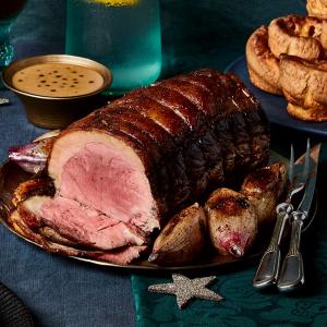 Porcini-buttered roast beef sirloin with pickled peppercorn sauce_image