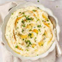 Brown Butter Mashed Potatoes with Roasted Garlic_image