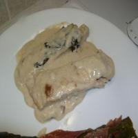 Chicken With Roasted Garlic & Parmesan Sauce_image