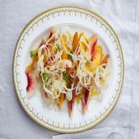 Peaches and Shaved Fennel Salad with Red Pepper_image