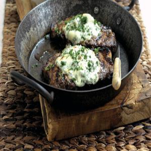 Steak with Blue Cheese and Horseradish Topping Recipe - (4.3/5) image