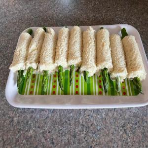 Asparagus Sandwiches_image