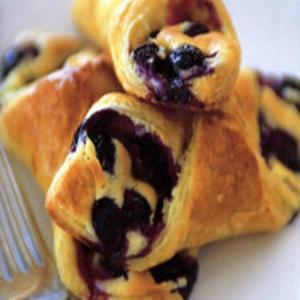 Merry Little Huckleberry Turnovers_image
