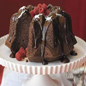 Triple-Chocolate Bliss Cake_image