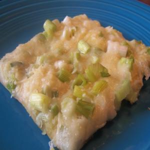 Easy and Good Crescent Onion Squares_image