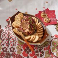 Cranberry-Pecan Cheese Ball_image