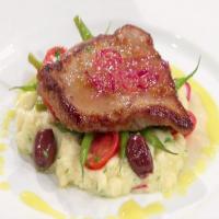 Veal Paillard with Lemon Sauce, Haricot Verts Salad, and Mashed Red Potatoes_image