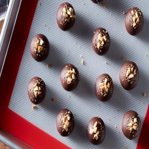 Chocolate-Peanut Butter Cookie Balls_image