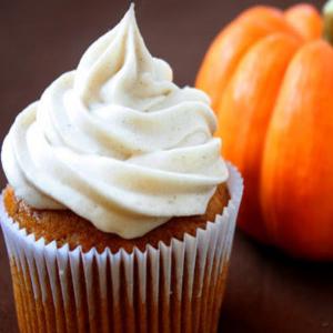 Pumpkin Cupcakes with Cinnamon Cream Cheese Frosting Recipe_image