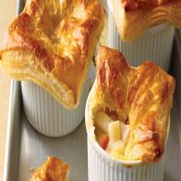 Chicken Potpies with Puff Pastry_image