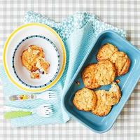 Toddler recipe: Cauliflower cheese cakes image