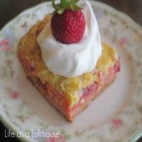 Strawberry Ooey Gooey Cake Recipe - (4.3/5) image