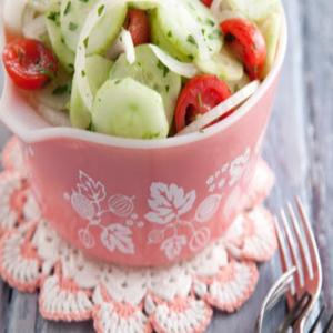 Aunt Peggy's Cucumber, Tomato and Onion Salad_image