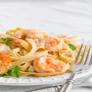 Creamy Shrimp Alfredo Fettuccine Pasta Recipe - Natasha's Kitchen_image