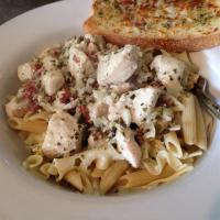 Penne with Chicken and Pesto image