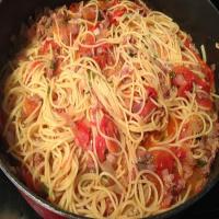 Skillet Fresh Prosciutto, Tomato and Basil Pasta_image
