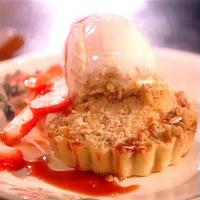 Strawberry and Apple Crumble_image