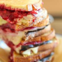 Turkey Cranberry Grilled Cheese_image