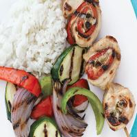 Grilled Chicken Rolls with Spicy Sauce_image