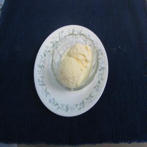 Tangy-Sweet Greek Yogurt Ice Cream image