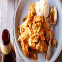 Grilled Apple Crisp with Porter-Toffee Sauce_image