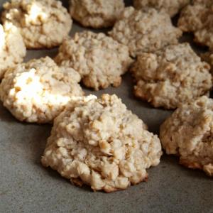 Mama's Chewy Oatmeal Cookies_image