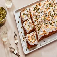 Pumpkin and Cookie-Butter Sheet Cake with Toasted Meringue_image