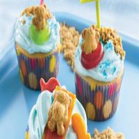 Teddy-at-the-Beach Cupcakes image