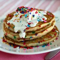 Funfetti® Pancakes with Vanilla Cream Sprinkle Sauce_image