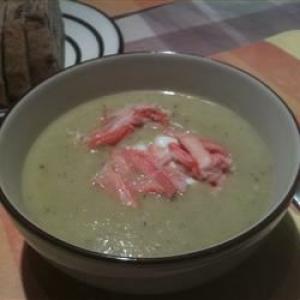 Asparagus and Yukon Gold Potato Soup with Crab and Chive Sour Cream_image