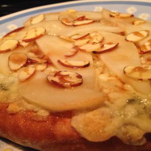 Pear Pizza Appetizer image