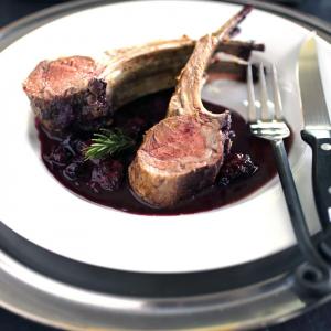 Rack of Lamb with Blueberry Sauce_image