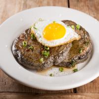 Buckwheat Pancakes with Sausage, Scallions and Fried Eggs_image