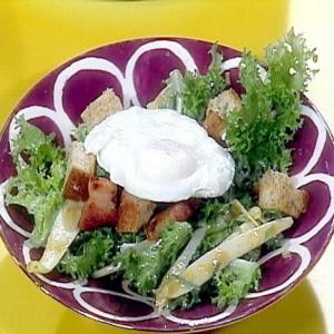 Soup and Salad, with Style: Salad Lyonnaise and Leek and Potato Soup_image