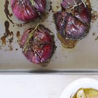 Mustardy baked onions image