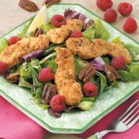 Crispy Chicken Strip Salad image