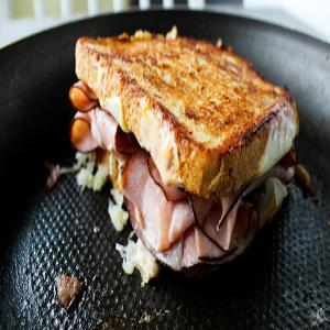 Killer Ham Reuben Sandwich with Russian Horseradish Sauce_image