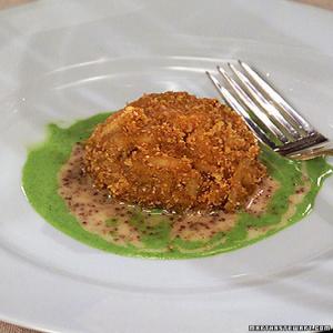 Crab Cakes with Grainy Mustard and Scallion Sauces_image