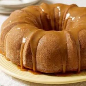 Moist Caramel Apple Cake by JELL-O image