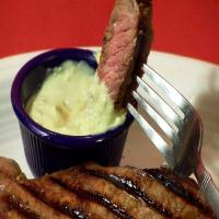 Grilled Strip Steaks With Horseradish Guacamole_image
