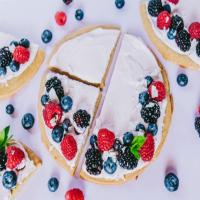 Fruit Pizza with Summer Berries_image