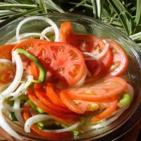 Fresh Tomato Pepper Salad_image