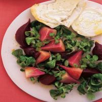 Beet and Mache Salad with Aged Goat Cheese_image
