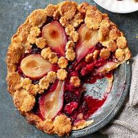 Pear & berry pie image