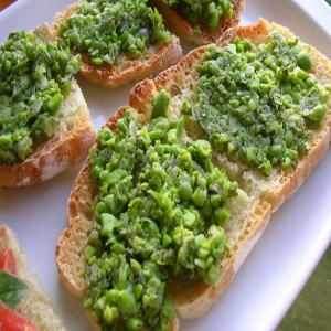 Bruschetta with Peas and Mint image