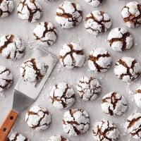 Gluten-Free Chocolate Crinkle Cookies_image