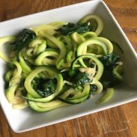 5-Ingredient Spinach Parmesan Zucchini Noodles_image