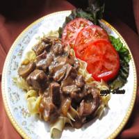 Slow-Cooker Beef Tips and Noodles_image