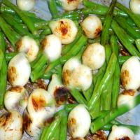 Sauteed Beans and Pearl Onions_image